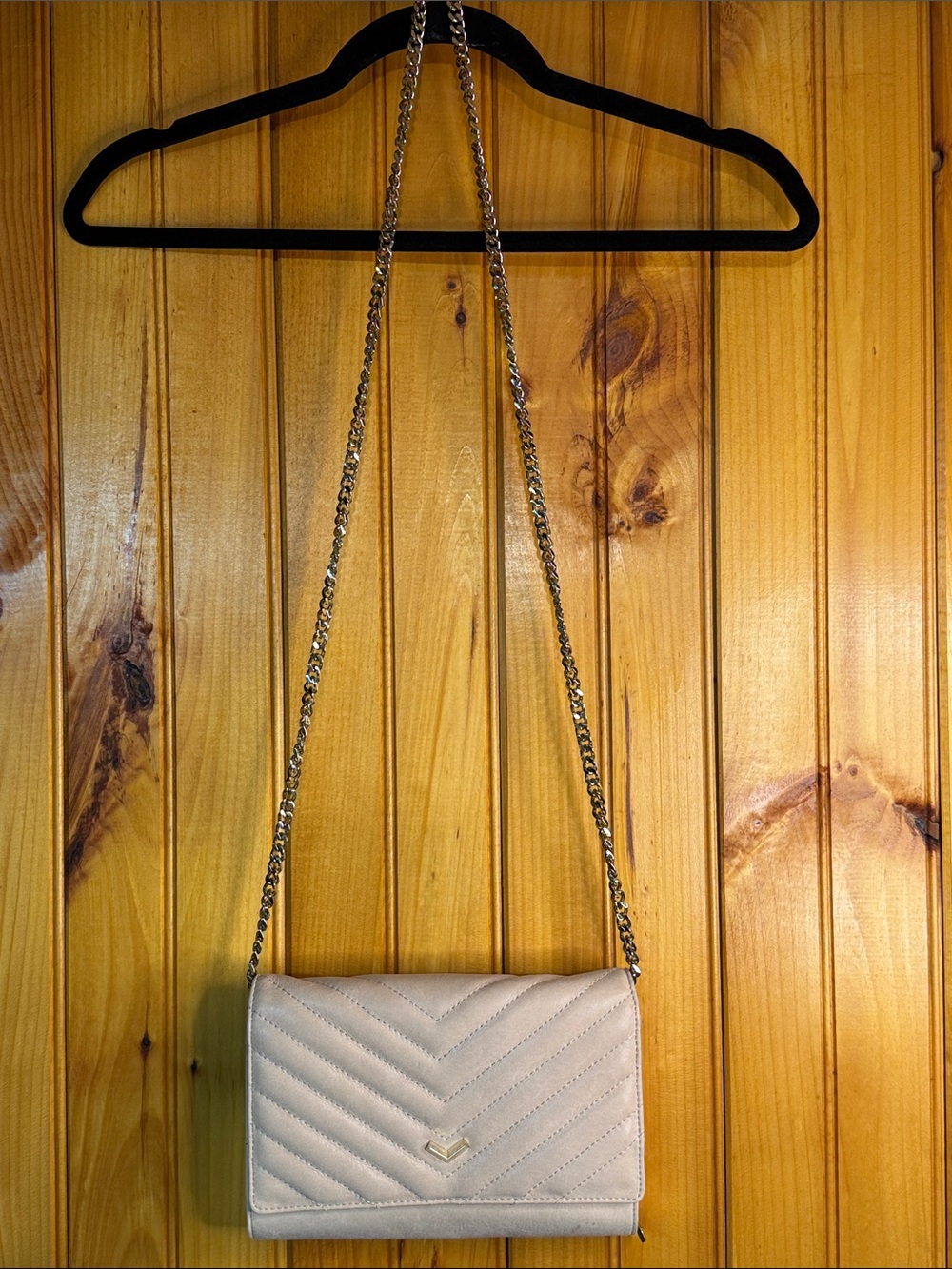 Botkier New York Creamy Pink Leather Quilted Crossbody/Wallet with Gold Chain - Picture 1 of 12